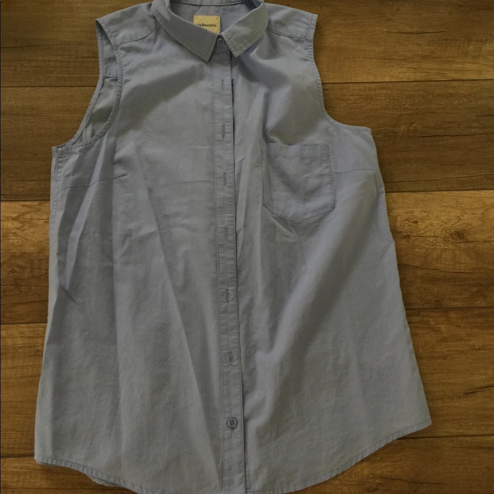 Bass sleeveless periwinkle blouse